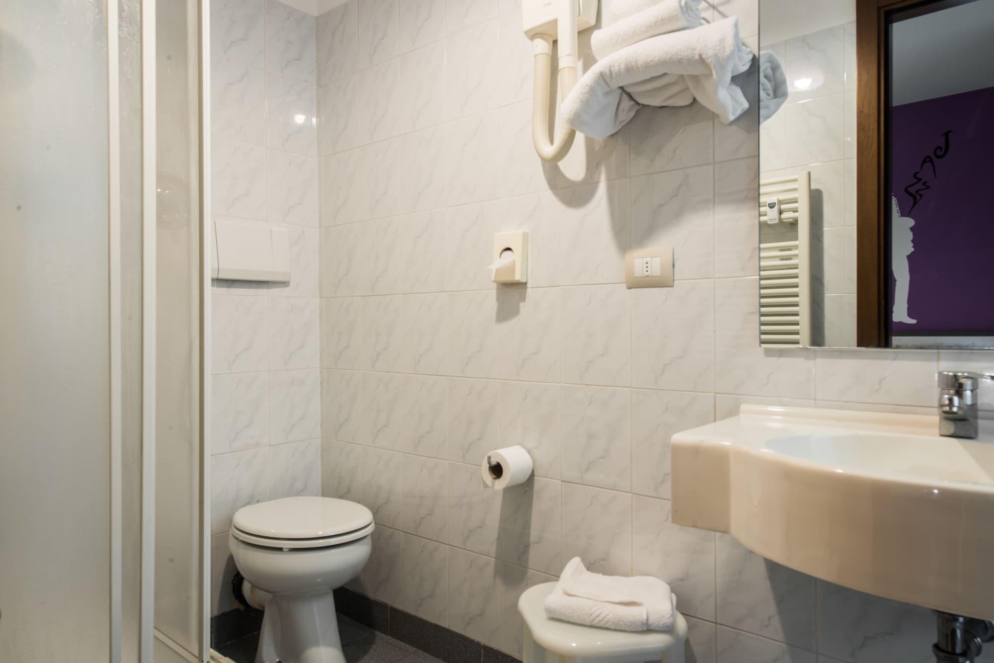 Hotel Nologo 2*